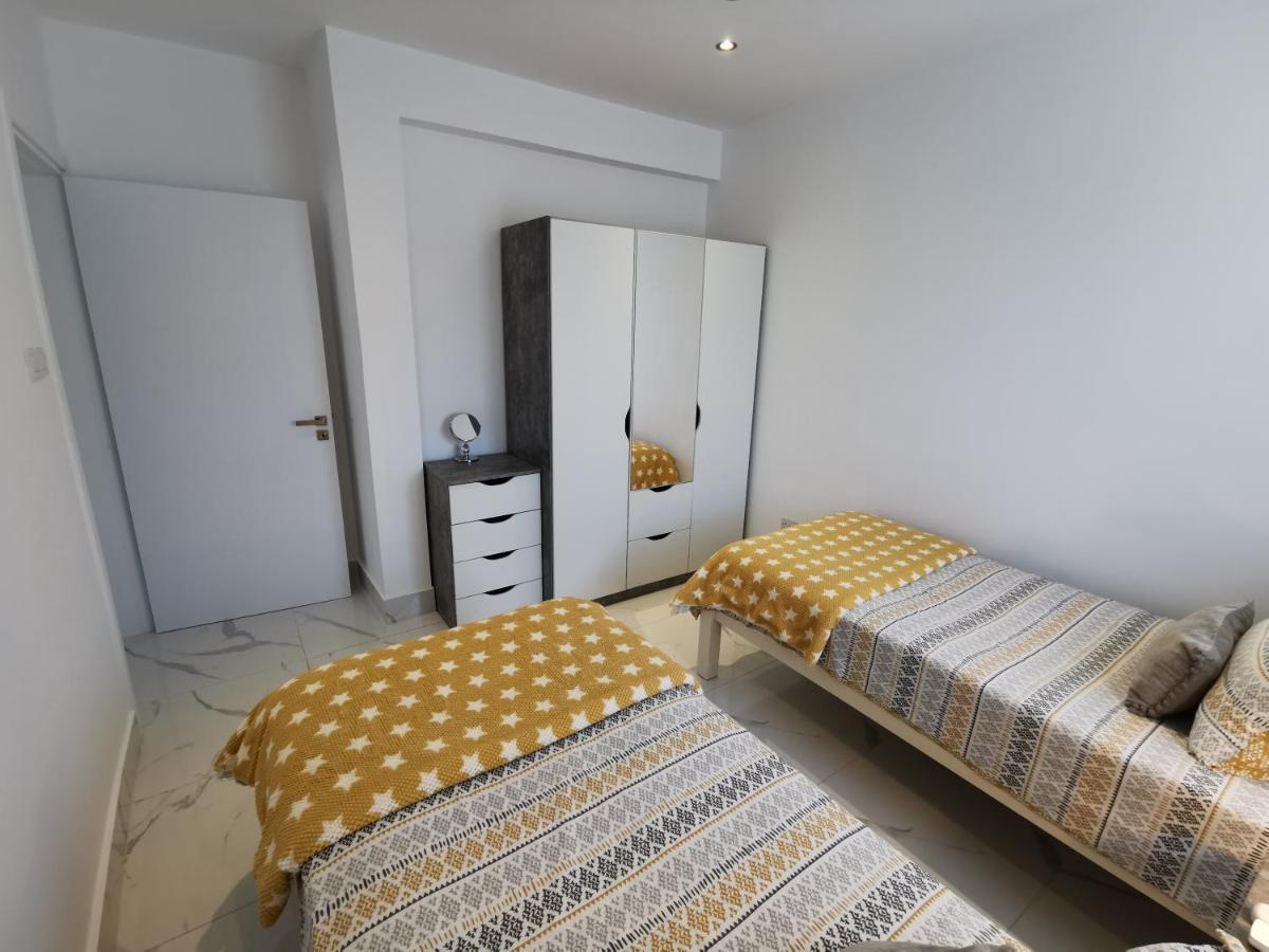 Paphos Gardens Apartment Exterior photo